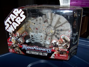 Transformers Millennium Falcon (30th Anniversary) Star Wars Transformers